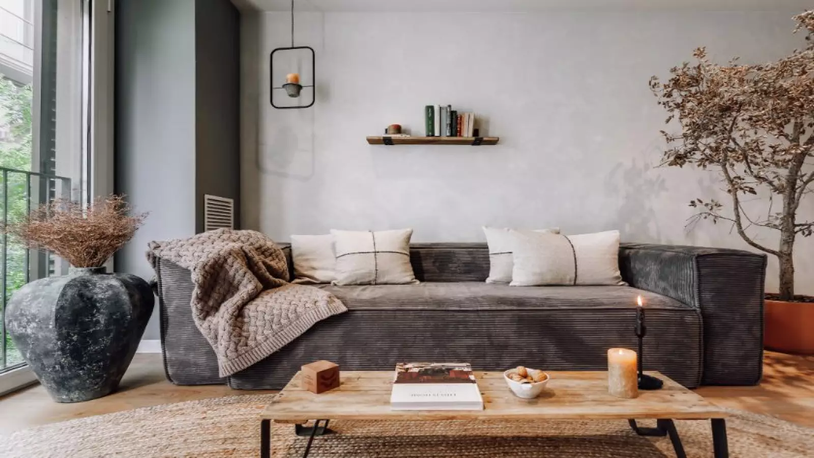 Furnished 2-bedroom flat in Eixample, 75 m²