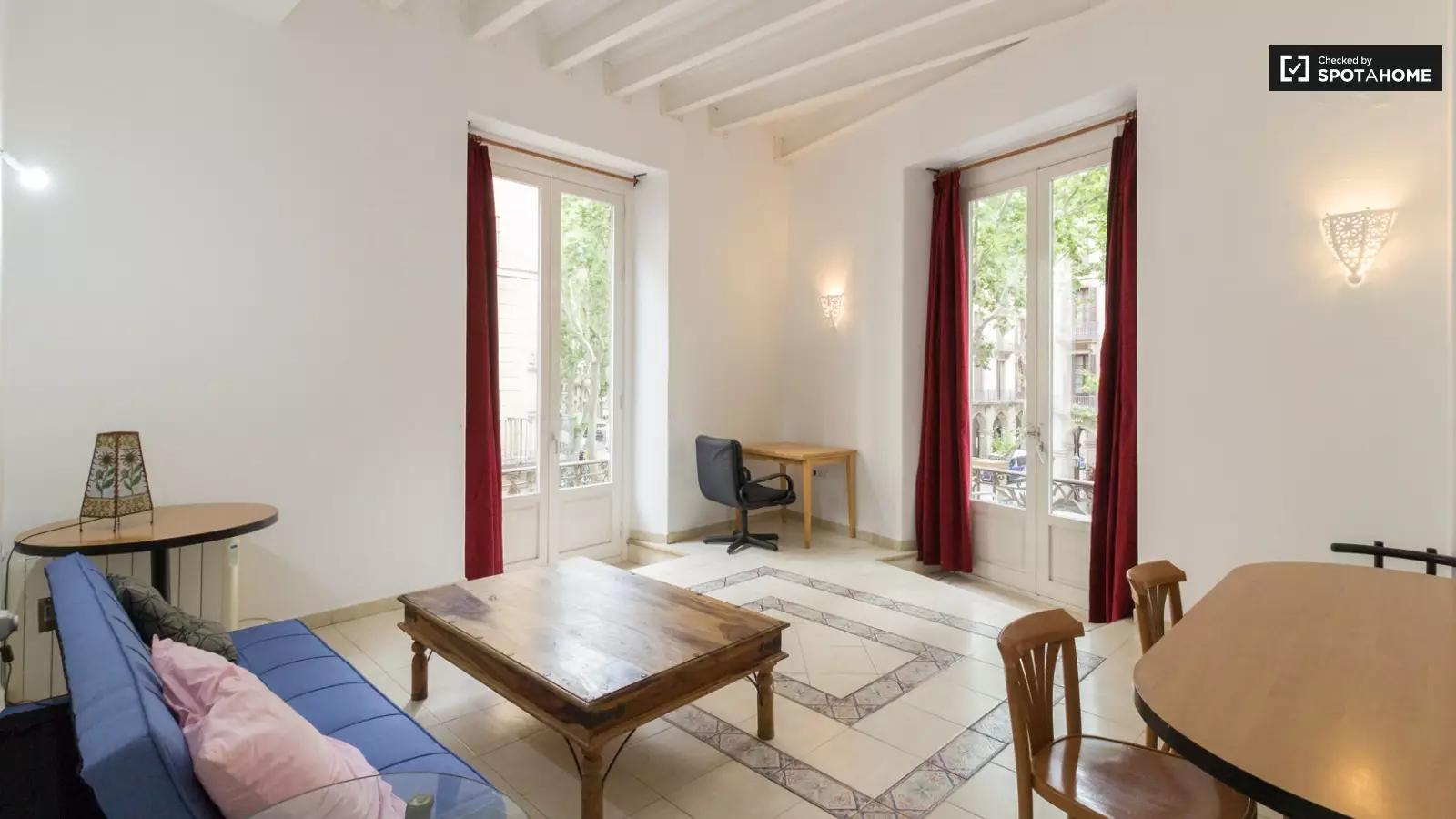 Furnished 1-bedroom flat in Ciutat Vella