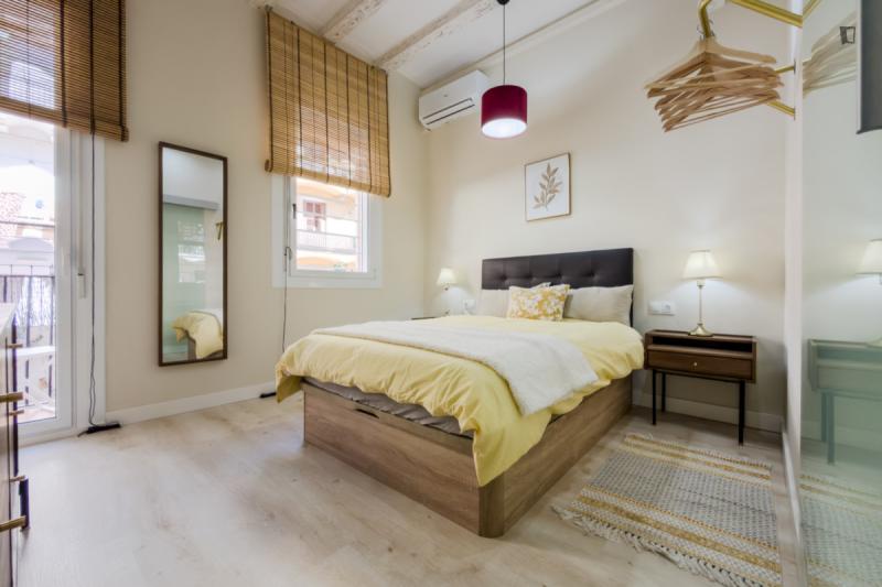 Furnished 2-bedroom flat in Ciutat Vella