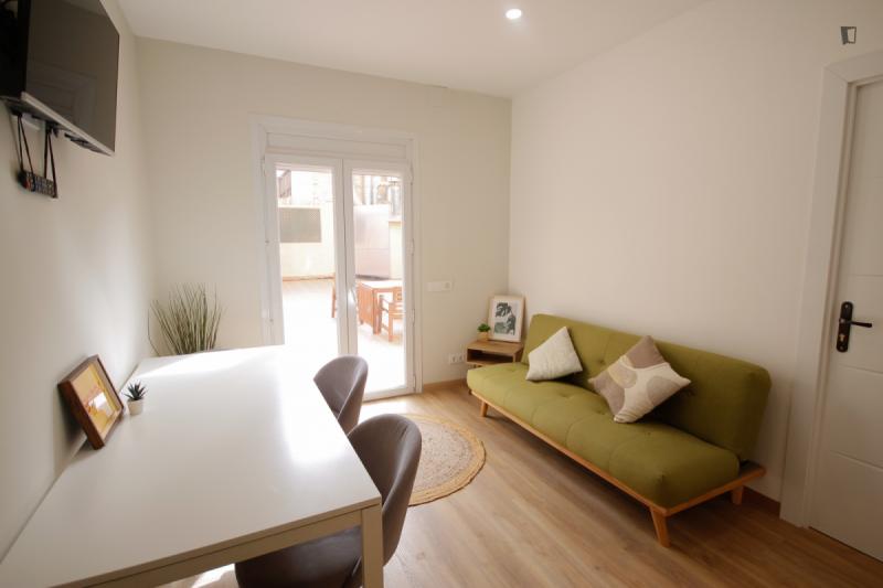 Furnished room in a 6-person shared flat in Gràcia